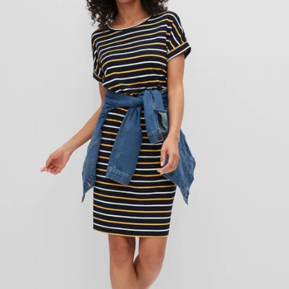Banana Republic Dresses & Skirts - BANANA REPUBLIC Knit T-Shirt Dress S